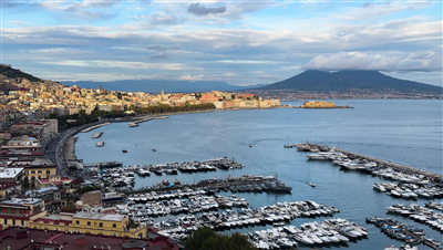 Napoli, il viaggio comincia qui